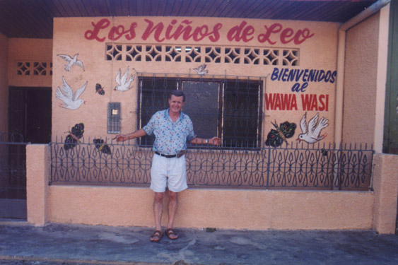 Leon Jones standing in front of Los Niños de Leo in Iquitos, Peru.