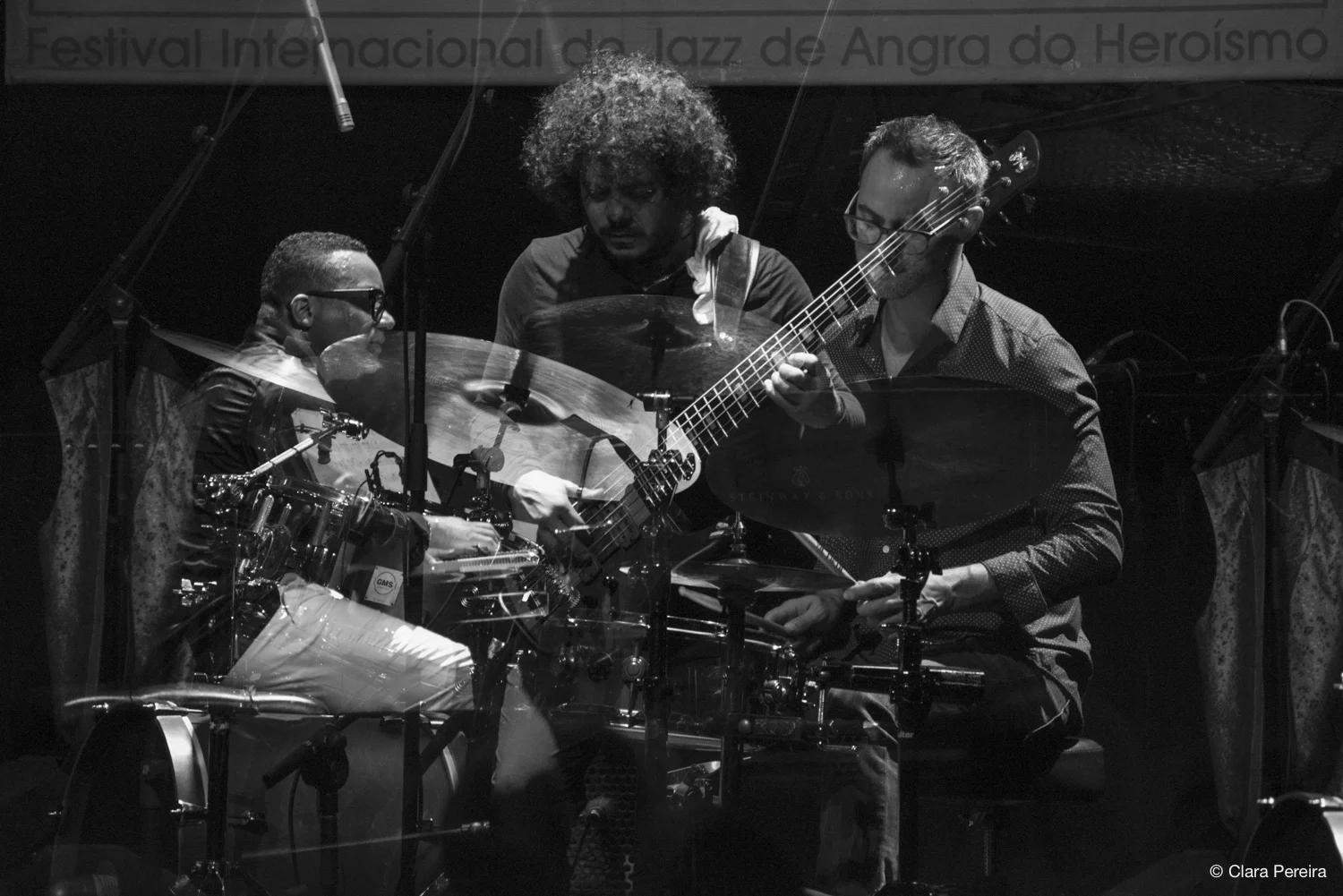 1-gonzalo-rubalcaba-trio.jpg