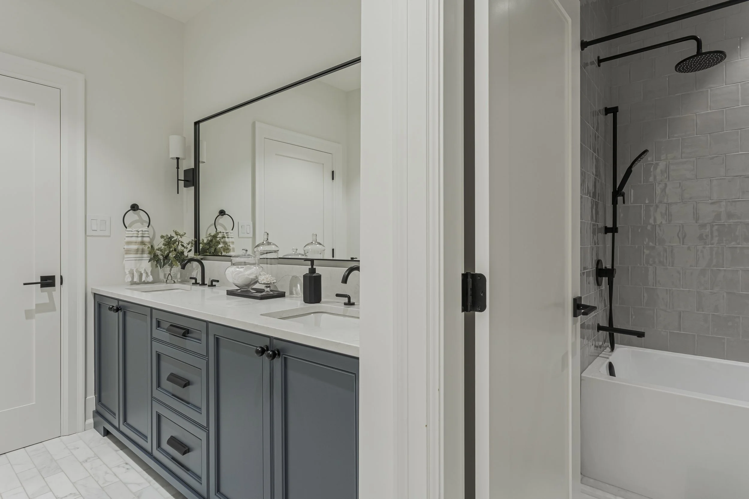 CSP_Reside Design_1688 127 St_HiRes-1093.jpg