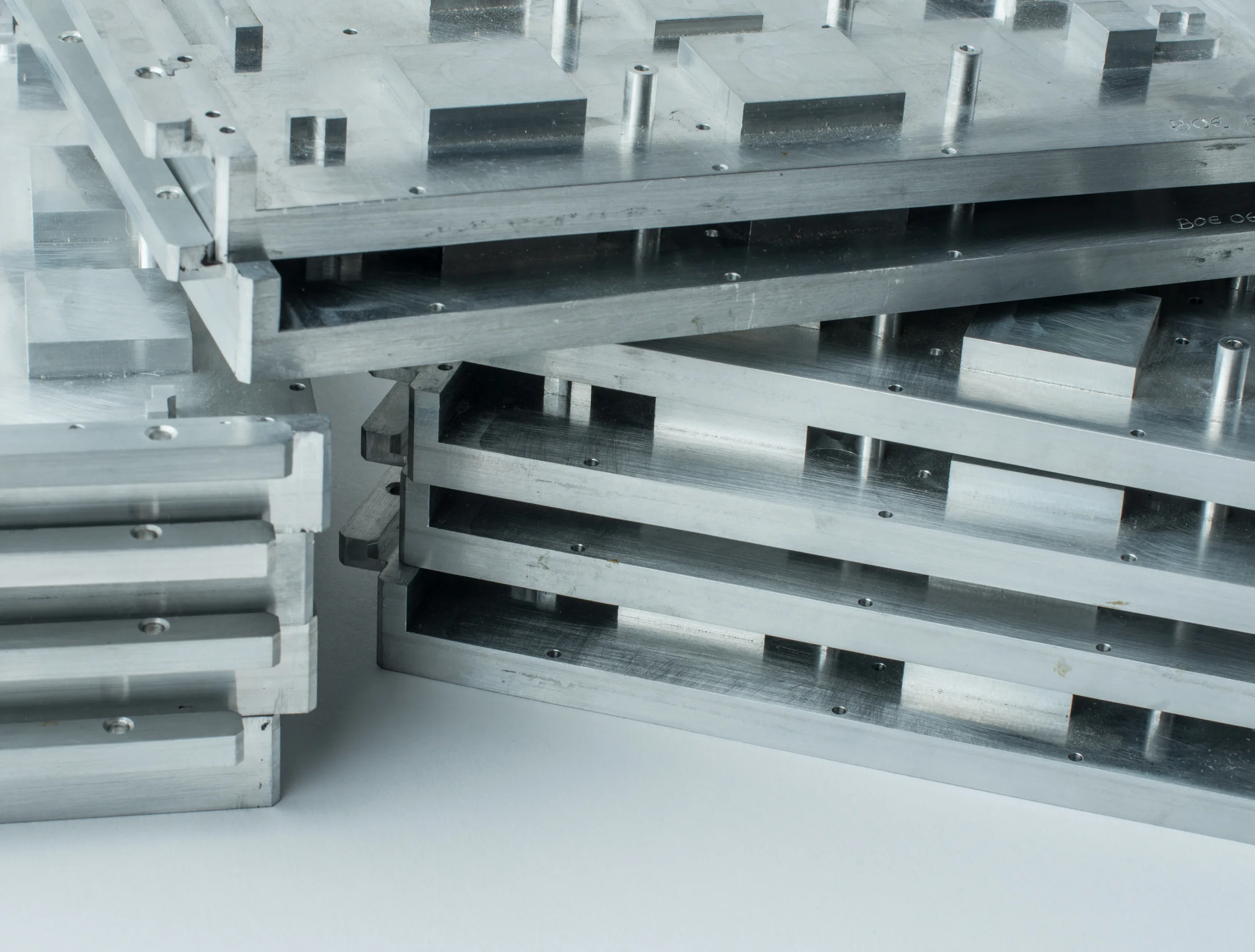 Batch of OHP heat sinks for military platform