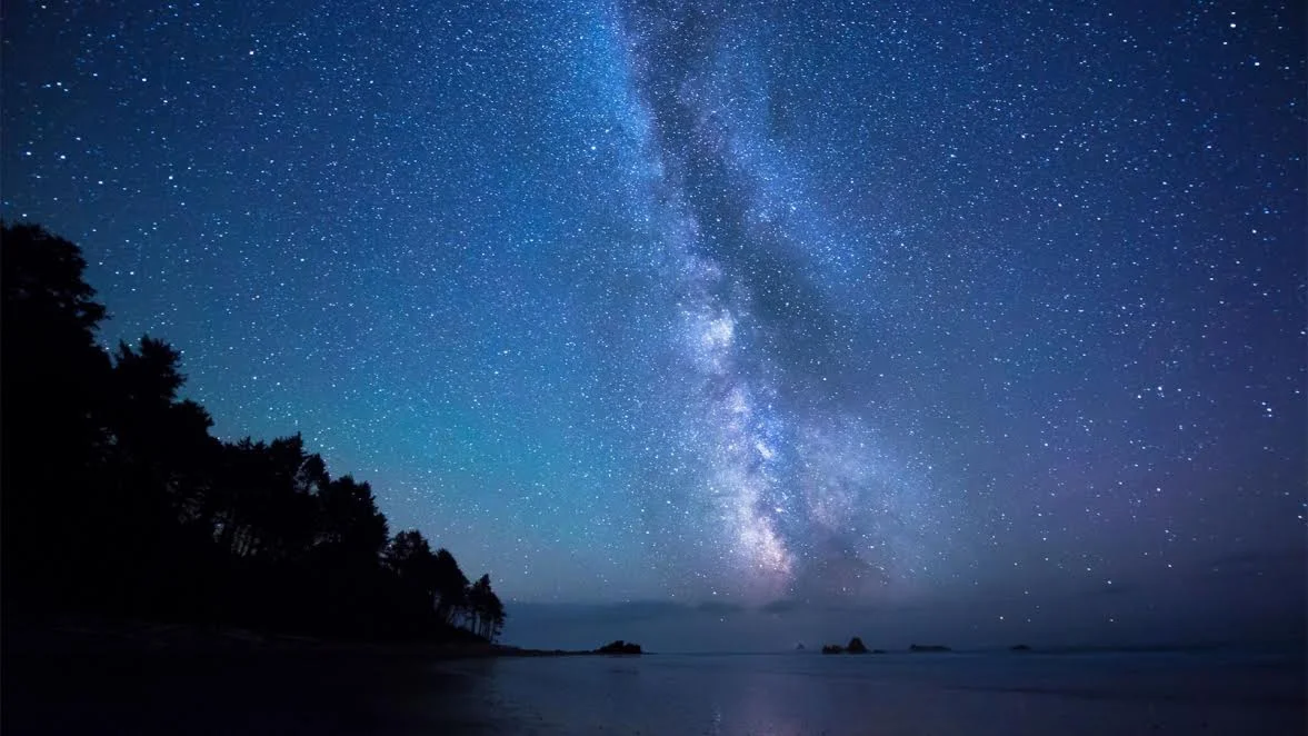 Essay : Embracing the Cold, Desolate Cosmos