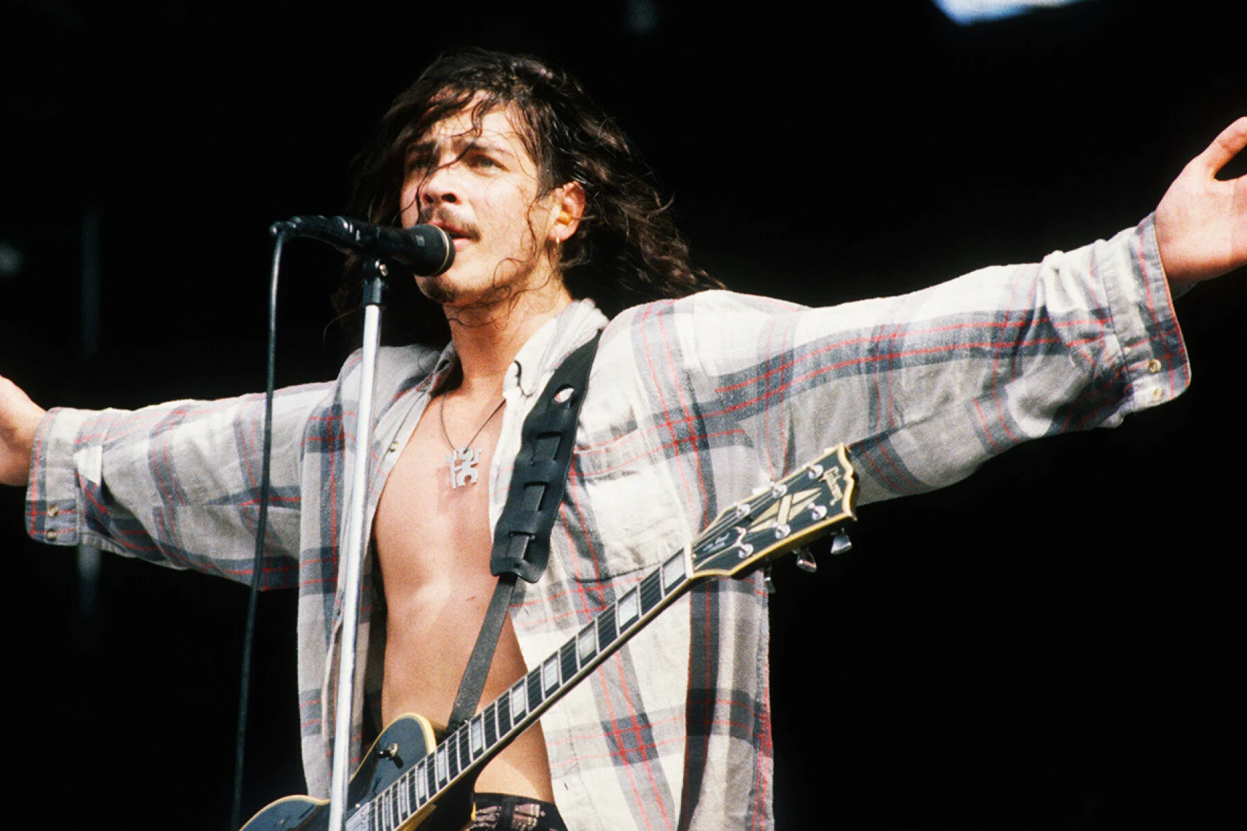 The Devil's Music : Chris Cornell, Phil Anselmo and Masculinity