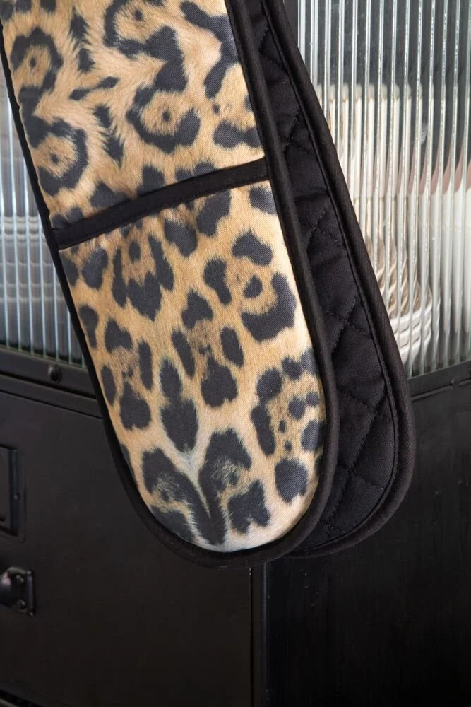 rockettstgeorge-leopard-print-double-oven-glove-lores-2.jpg