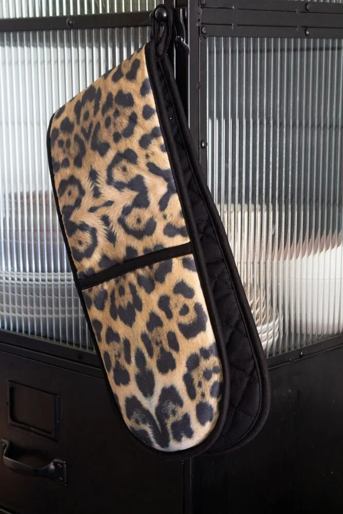 rockettstgeorge-leopard-print-double-oven-glove-lores.jpg