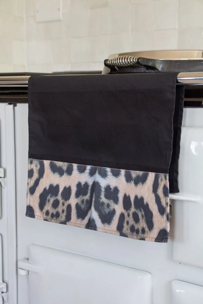 rockettstgeorge-set-of-3-leopard-print-tea-towel-lores-3.jpg