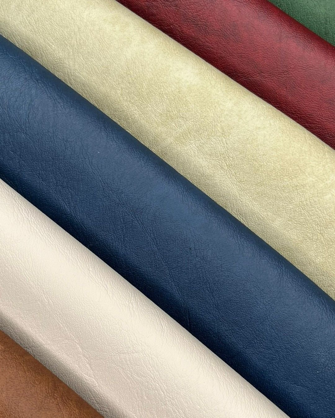 Presley, flat grain leather