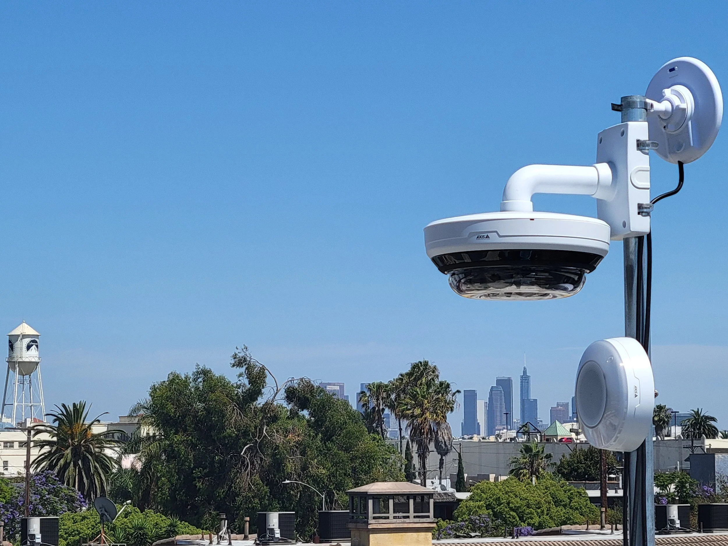 Axis P3748-PLVE w/ Axis D4200-VE with a wireless bridge