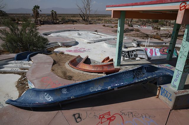 Summer is over.
.
.
.
.
.
#abandonedplaces #abandoned #waterpark #abandonedwaterpark #california #deathvalley #photography #unedited #photographer #photooftheday #decay #urbex #urbexphotography #photojournalism #graffiti #canon #canonphotography #los