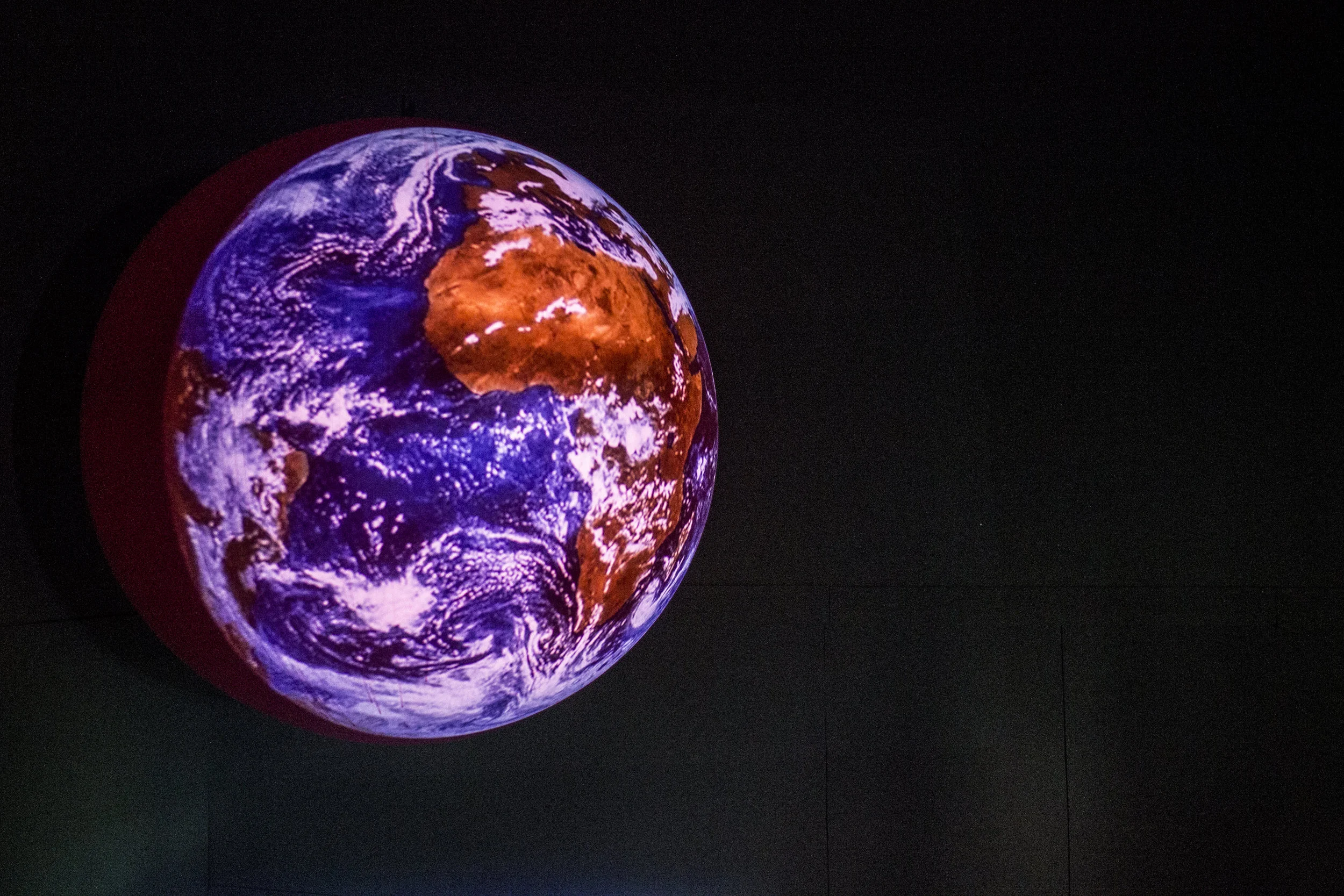 07Earth.jpg