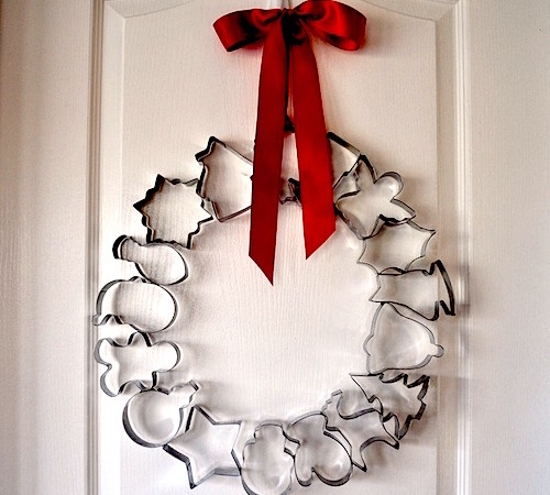 HowToMakeaBurlapWreath.com by Ronique Gibson