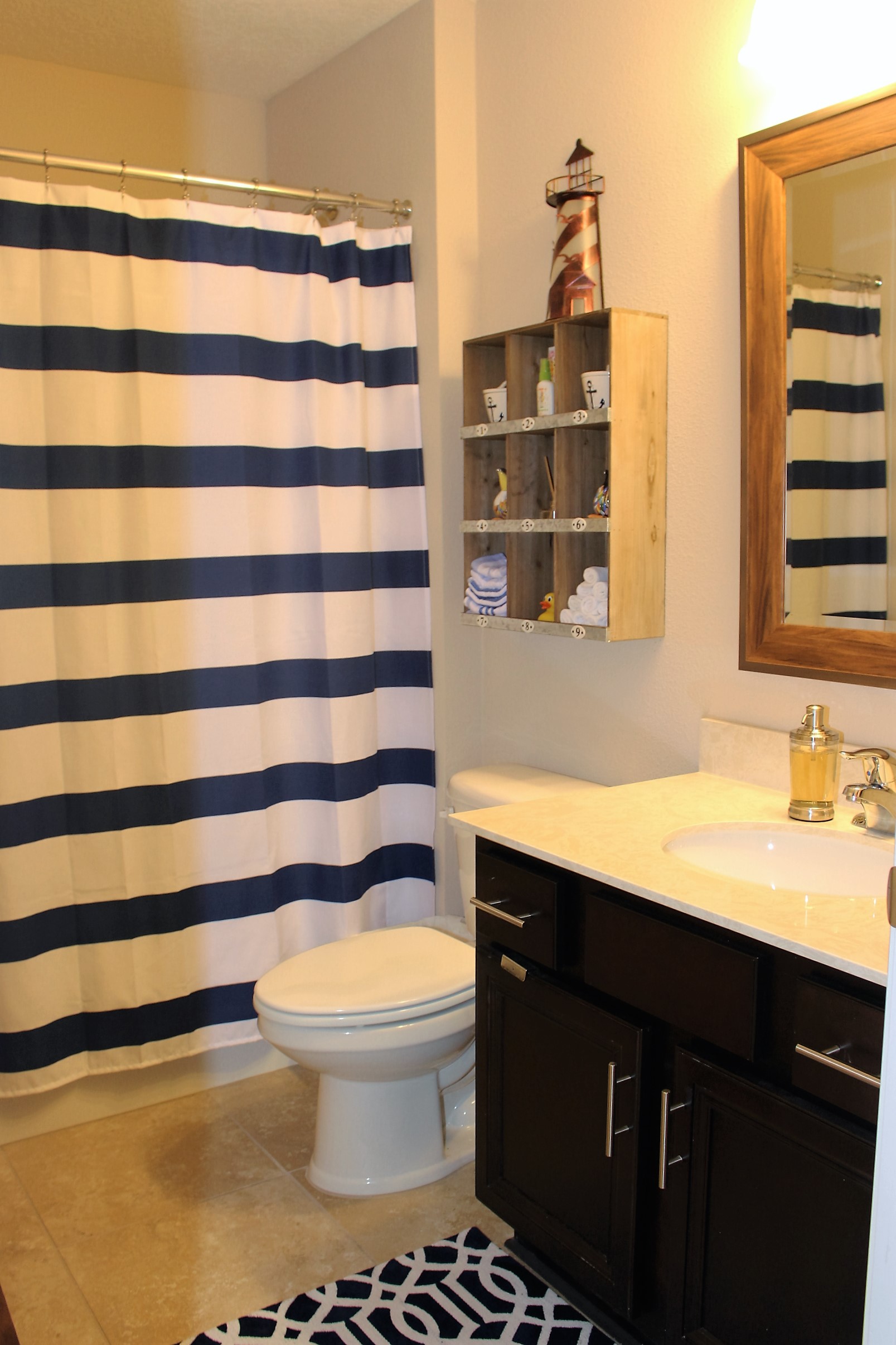 Nautical Bathroom Decorating