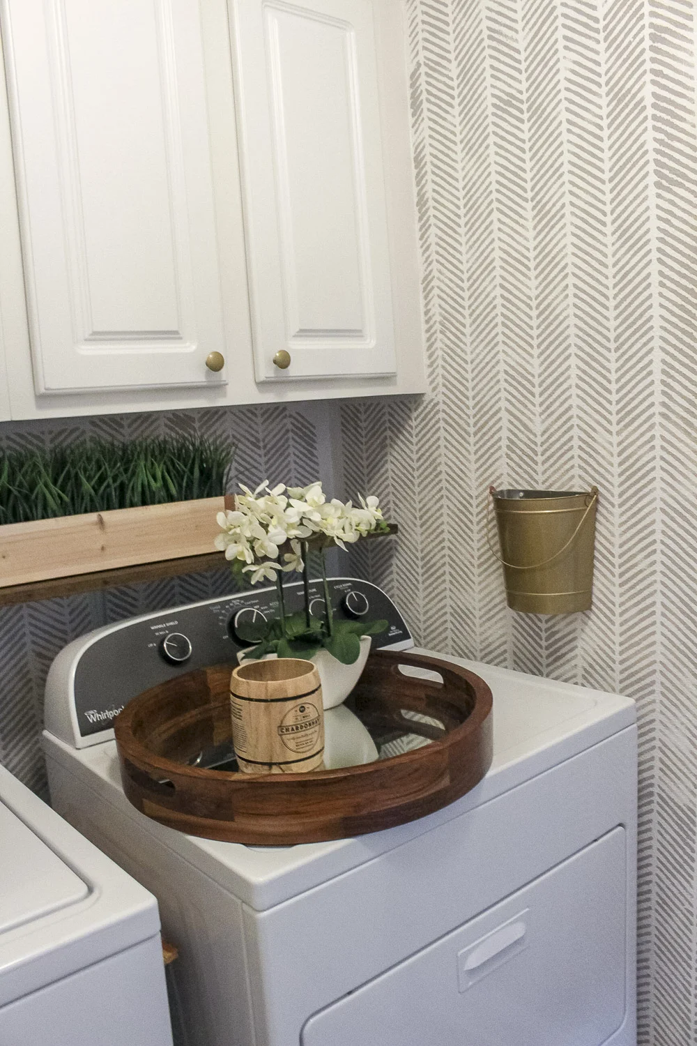 Small Laundry Room Makeover-6.jpg