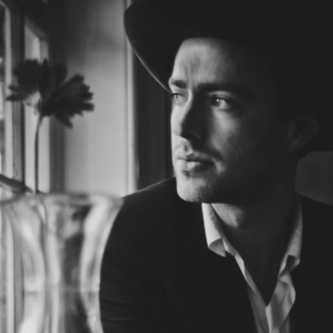 Buzzing Daily Review: Finn Andrews' "Wide Winged Bird"