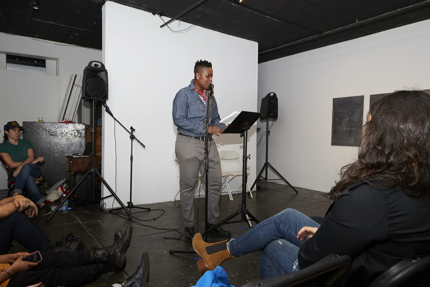 Heather Lynn Johnson Reading at Live Event of QAM 2016-2017 Annual Exhibition 02 (Photo by Eric McNatt)