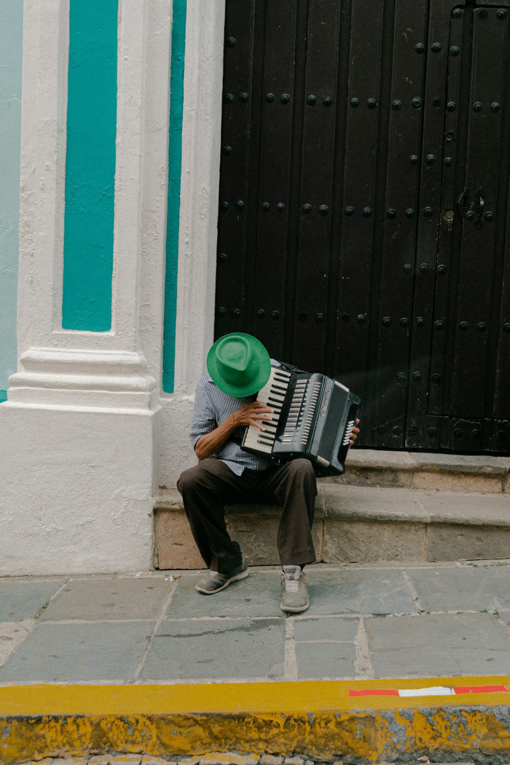 unsplash-image-MqMBfxtrKMU.jpg