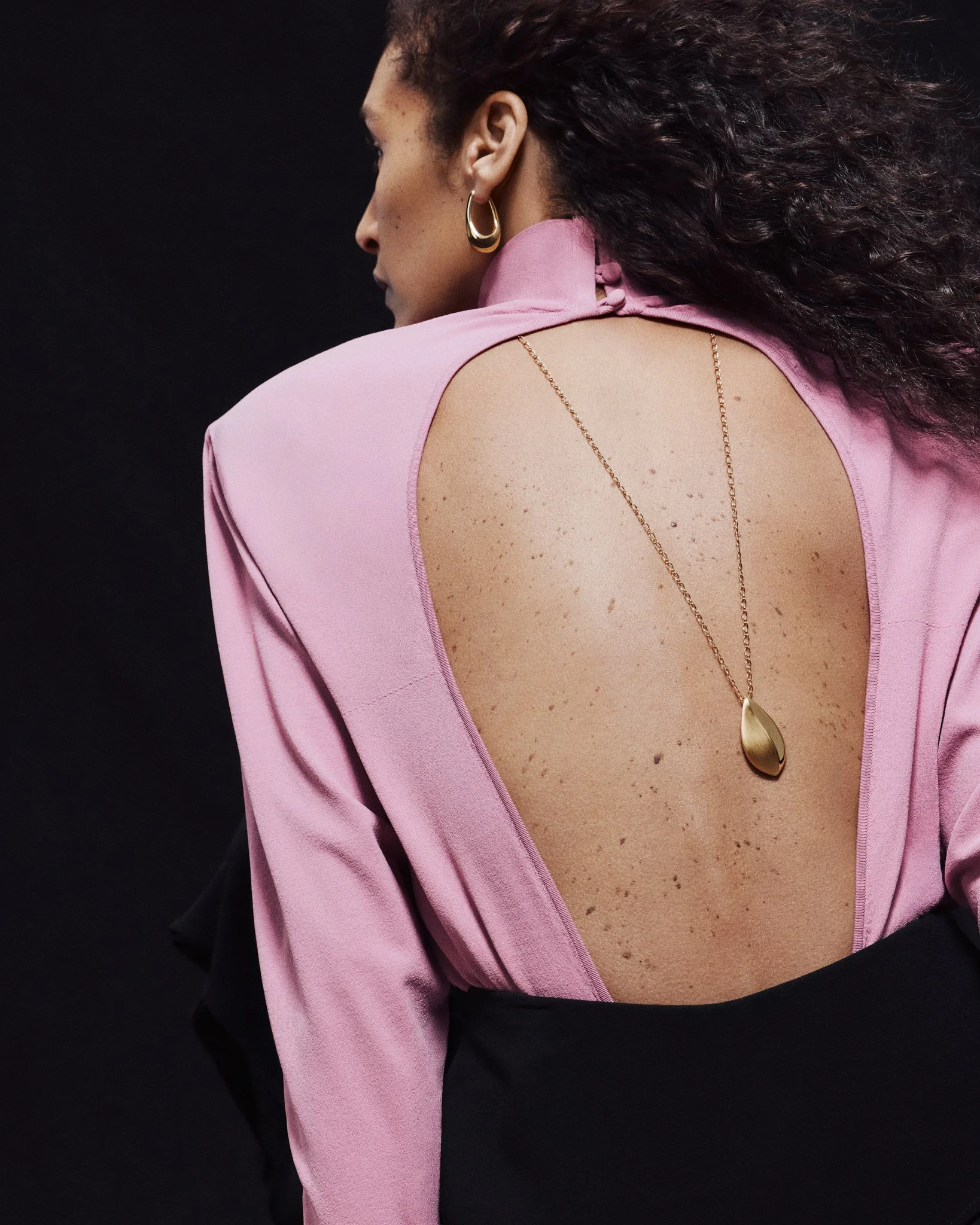 DeanDavidson-Campaign_Shot-02_0409 1.jpg