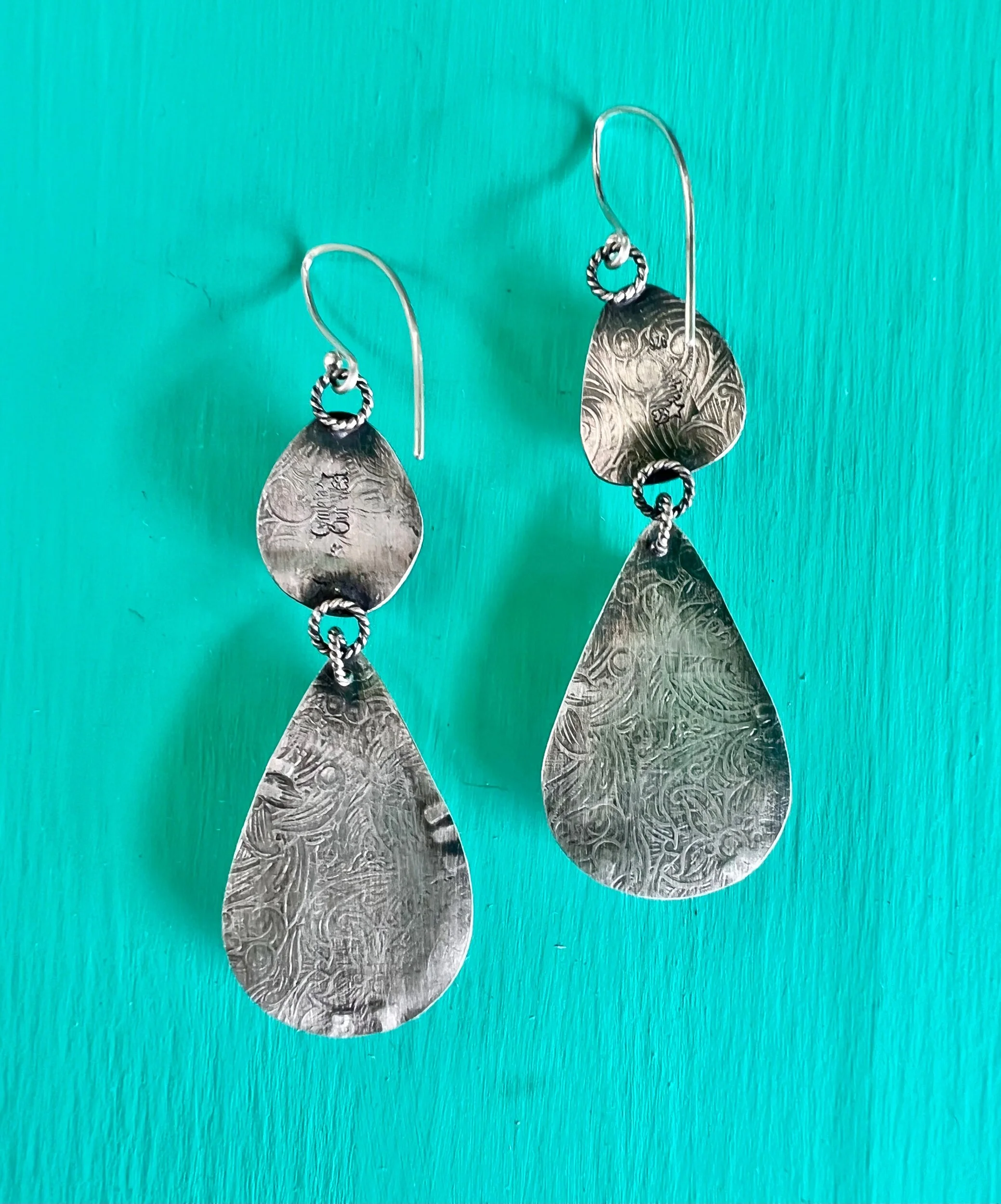 3EE03B09-A2DF-440B-835F-858958DDF290