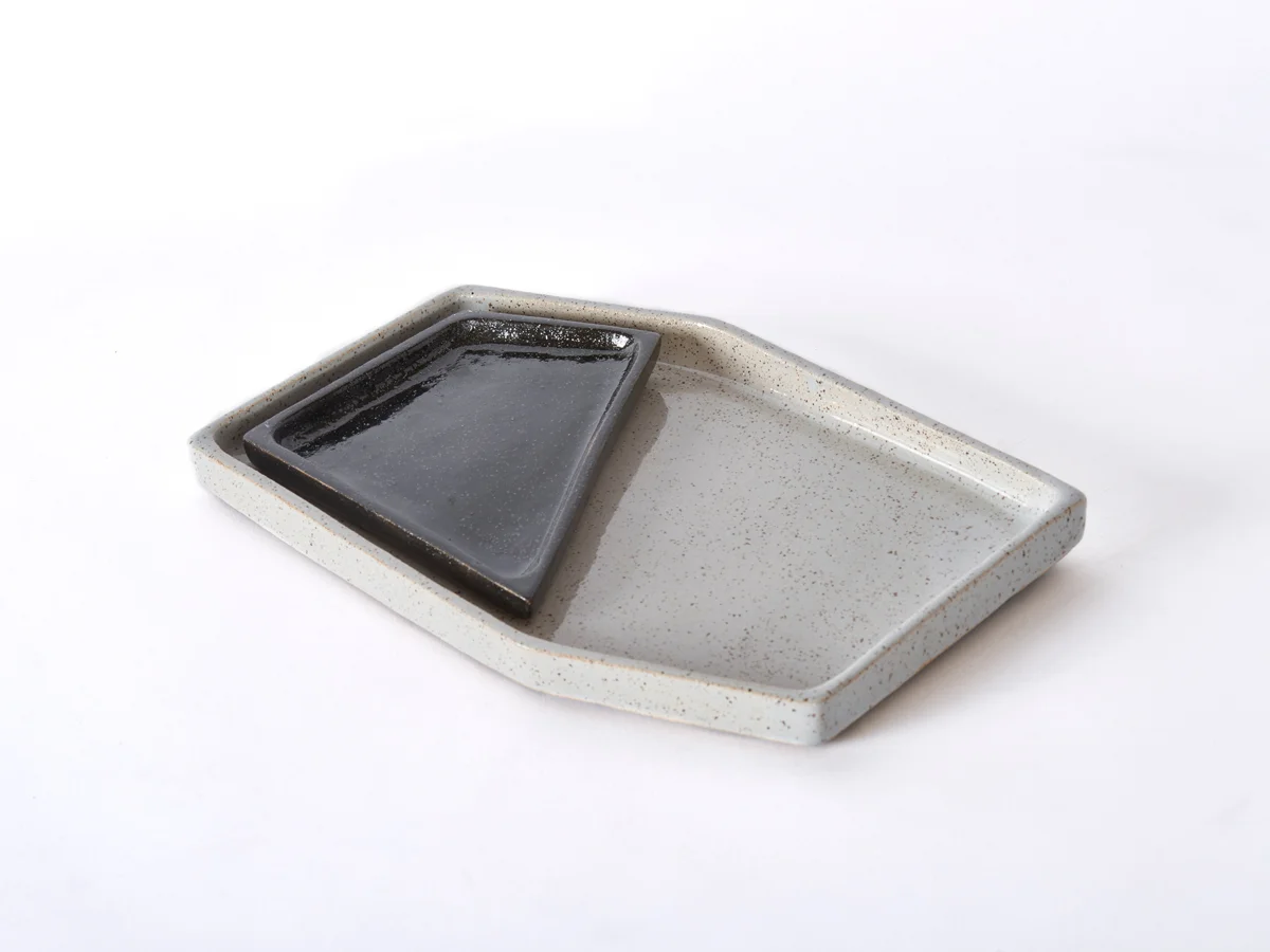CNTGB1_CeramicNestingTray-GrayandBlack_SlashObjects_web.jpg
