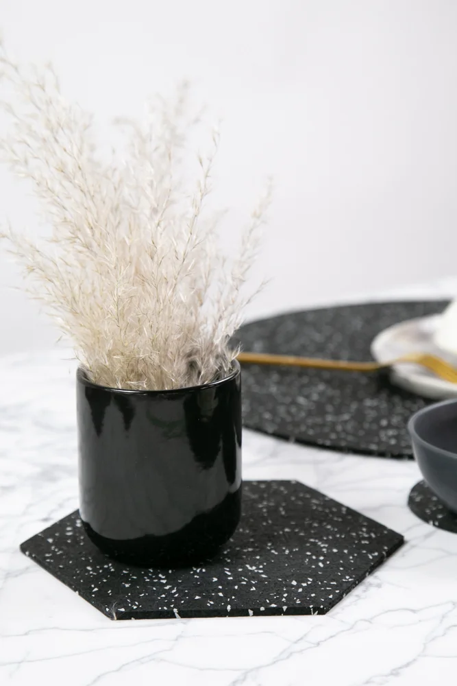 TSRO-SB_Slash_Objects-Round-Rubber-Dinner-Set-SpeckledBlack8_web.jpg