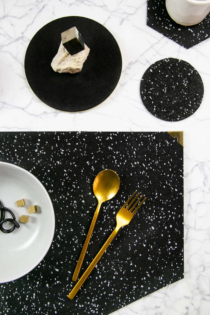 TSREC-SB_Slash_Objects-SpeckBlack-Rubber-Dinner-Set1-8_web.jpg