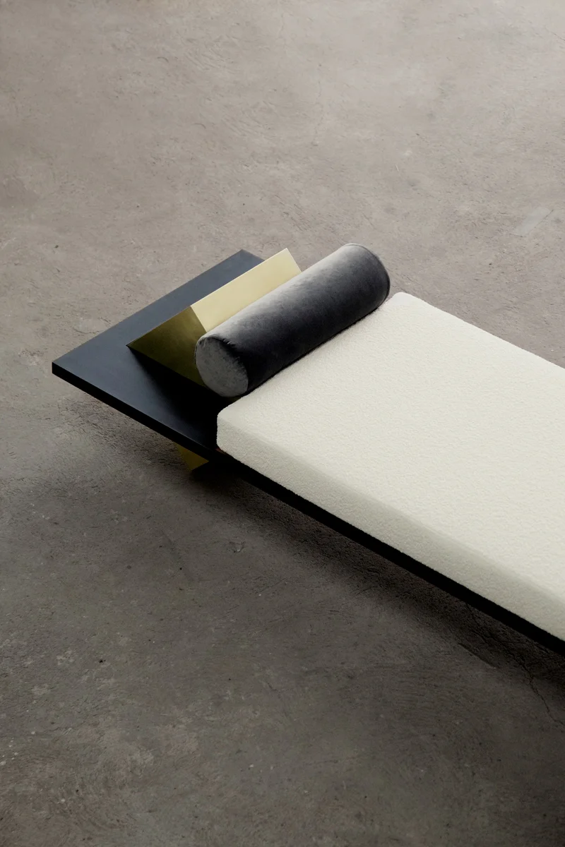 Slash-Objects-Daybed-Angle-Detail_web.jpg