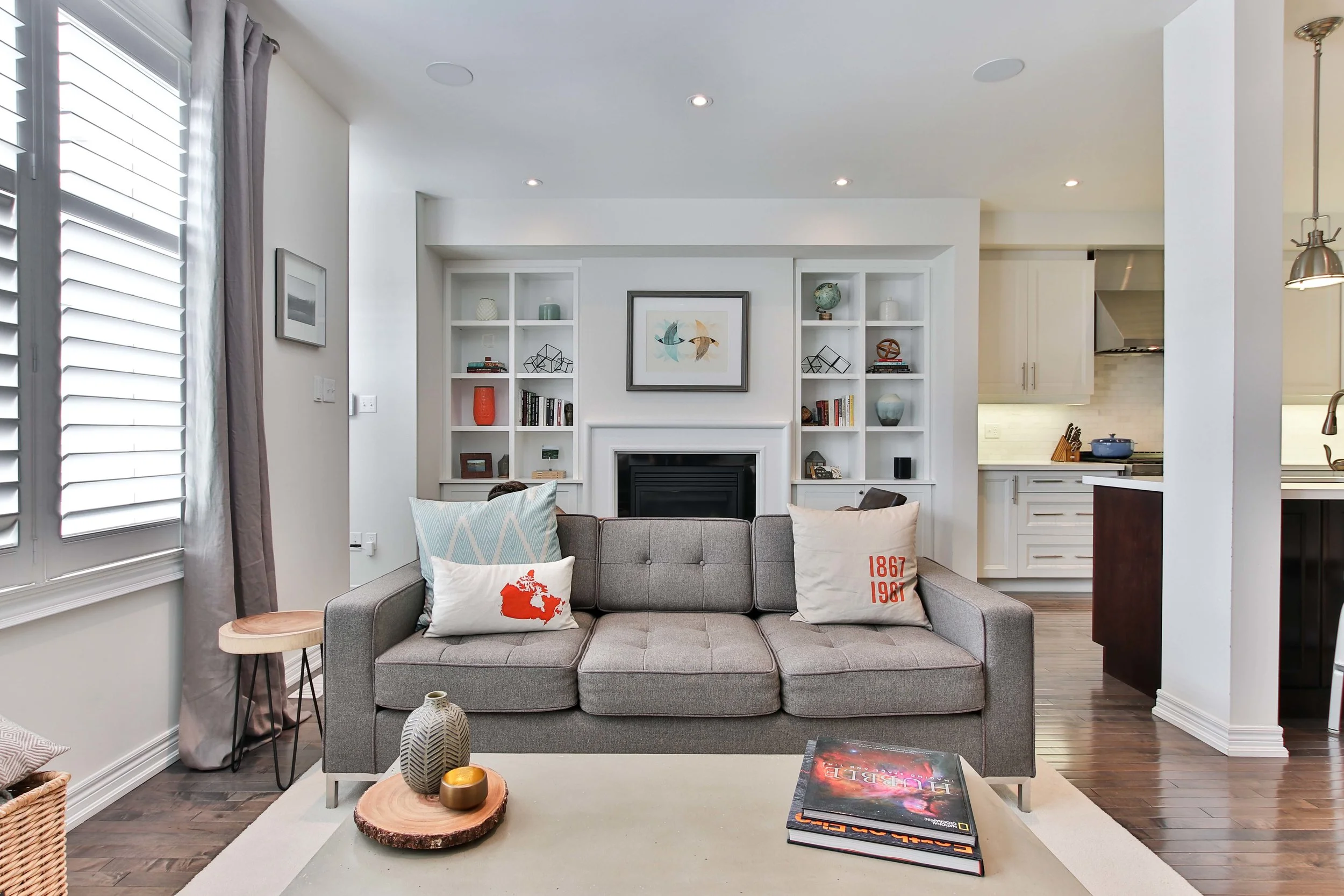 20_FamilyRoom.jpg