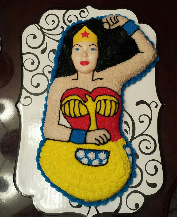 Wonder Woman Cake.jpg