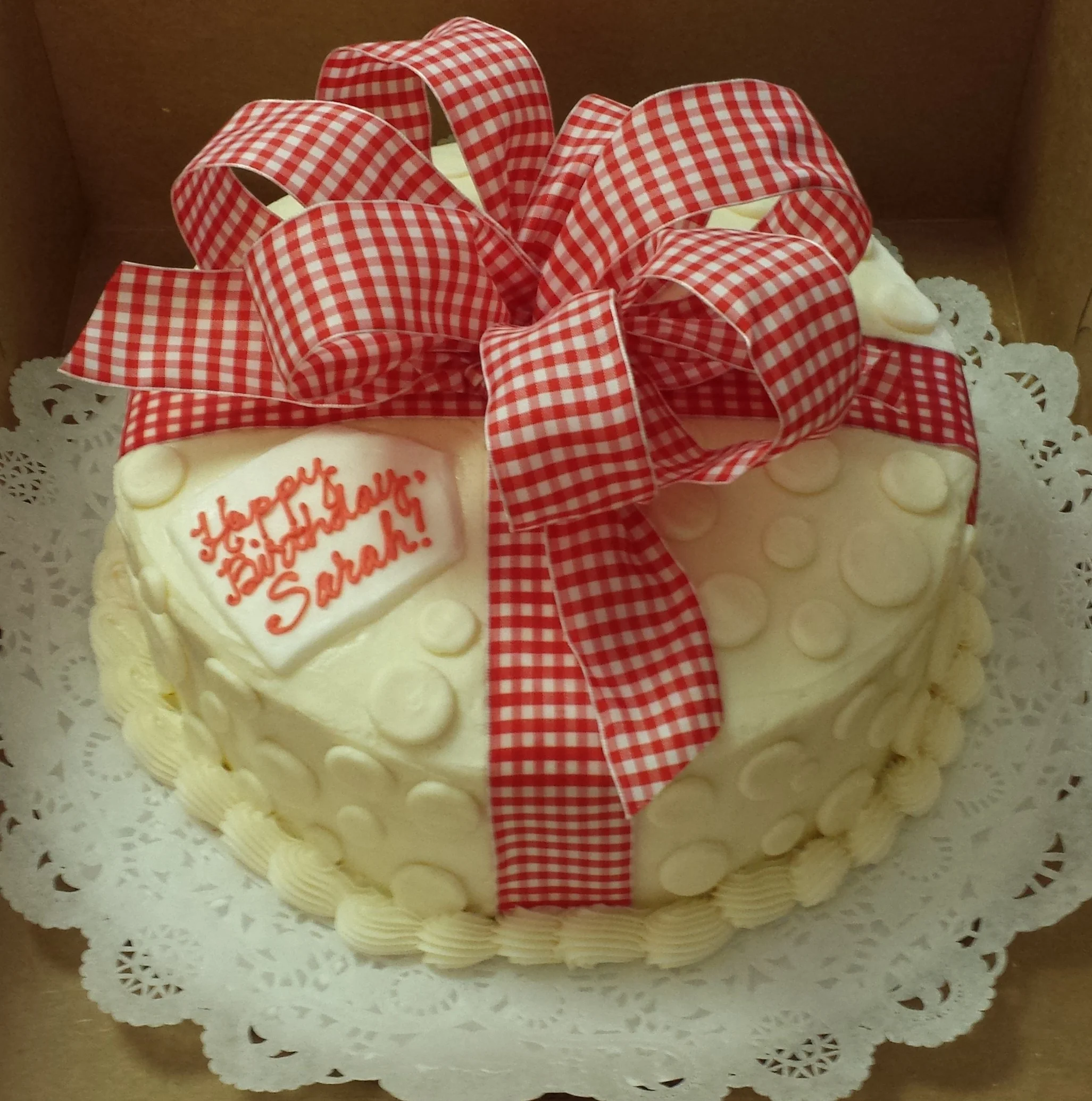 Gingham Gift Box Cake.jpg