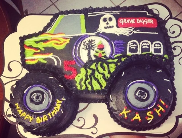 Grave Digger Monster Truck Cake.jpg