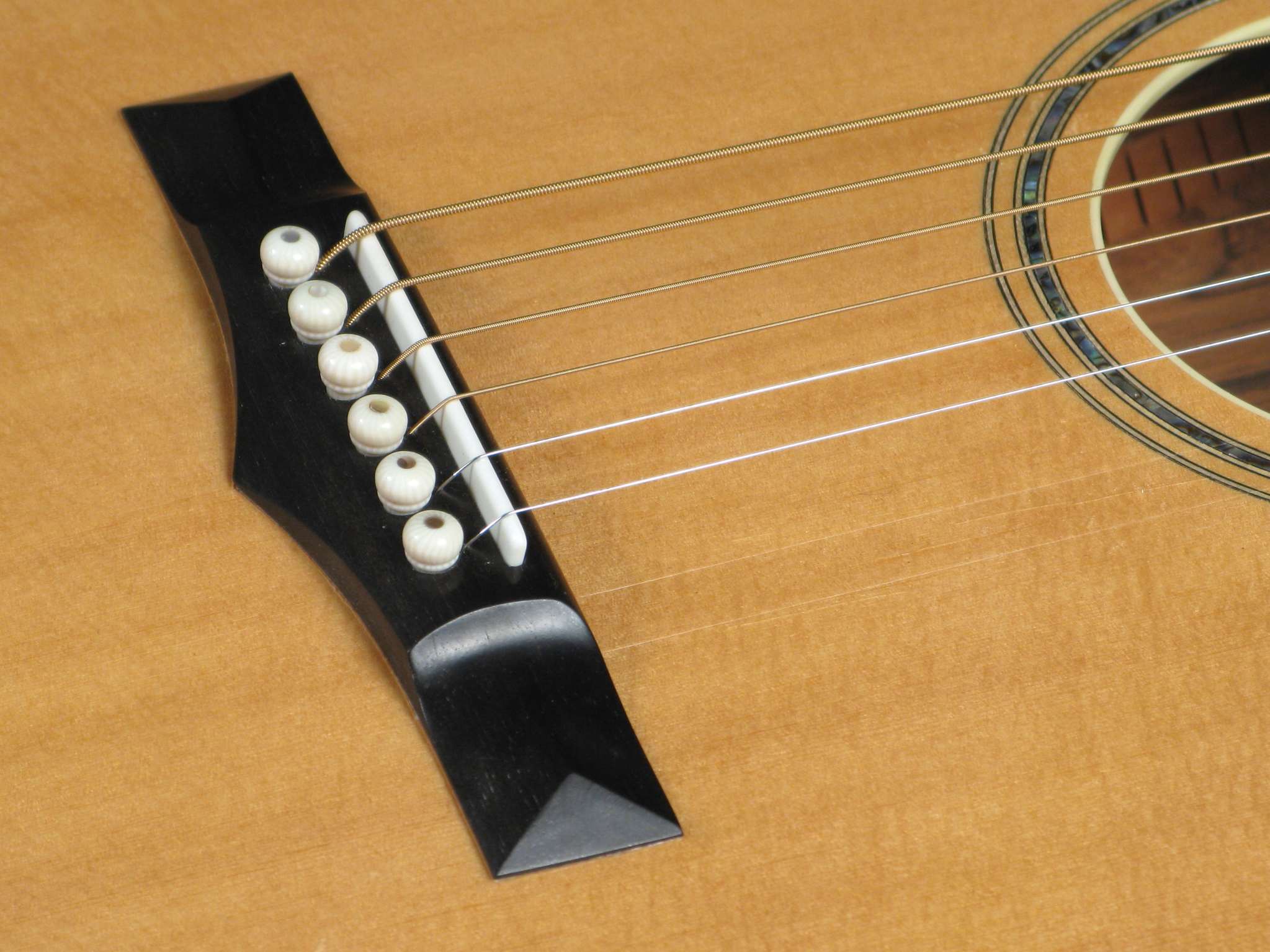 YanuzielloHawaiianKingGuitars-8.jpeg