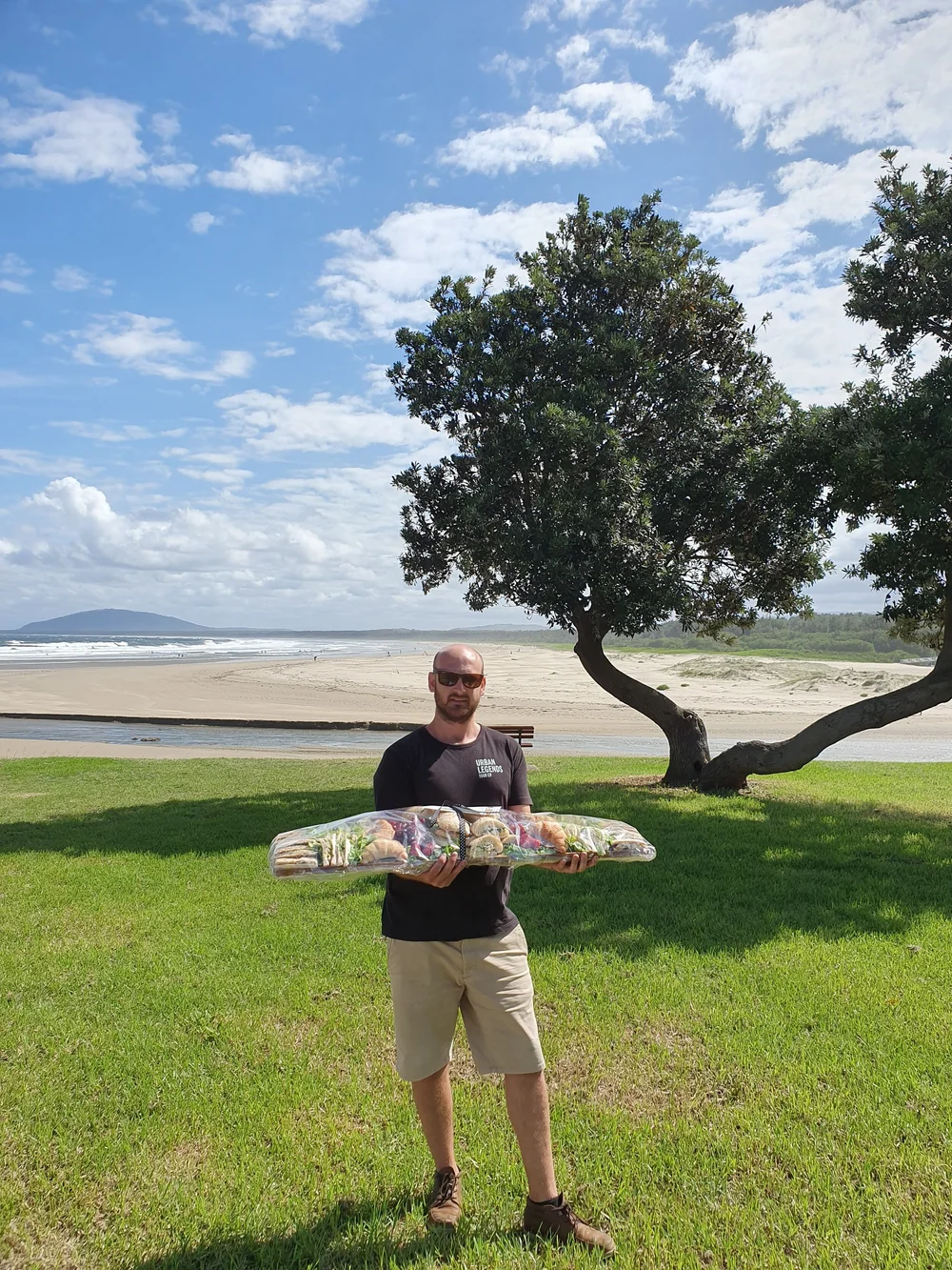 Picnic By The Sea pop-up picnic setup on Seven Mile Beach near Gerringong