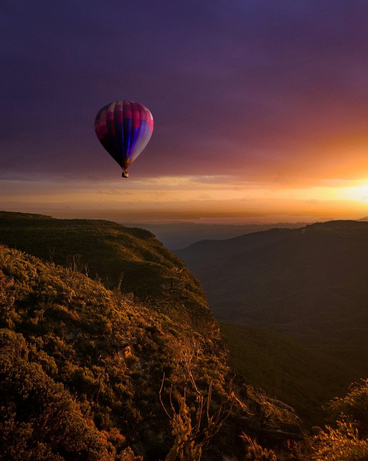 Sunrise hot air balloon flight over wine country, an optional Hunter Valley add-on on our private East Coast tours