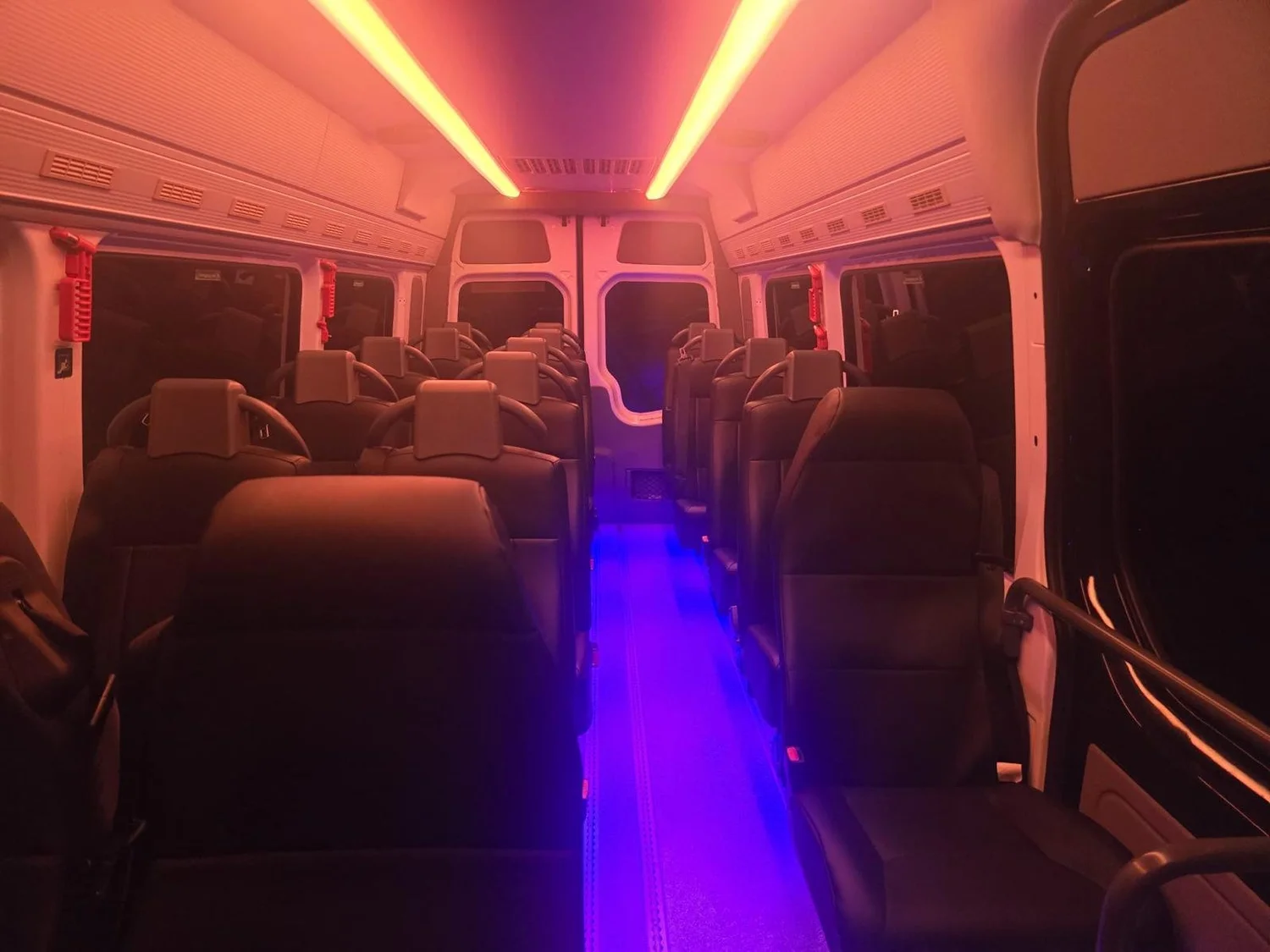 18 seater luxury party bus