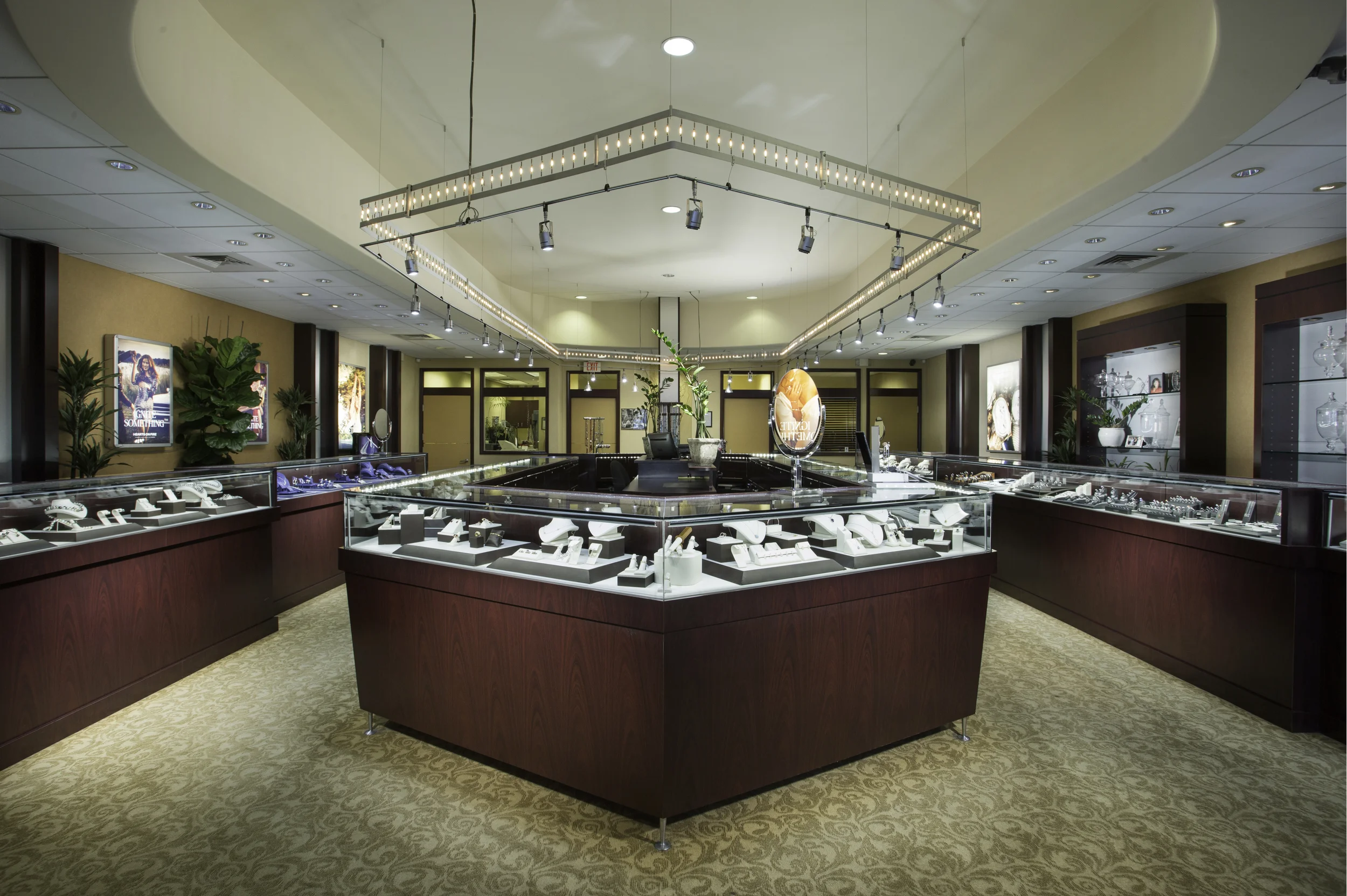 Camarillo Jeweler | Van Gundy Jewelers