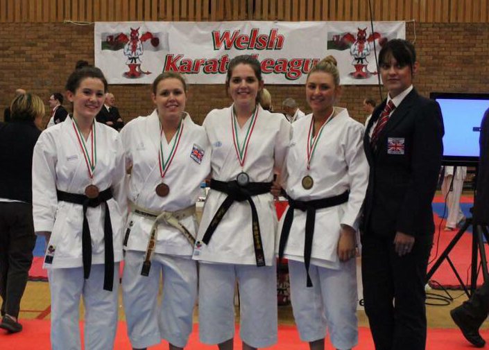 Emma far left and Leah Far right.
