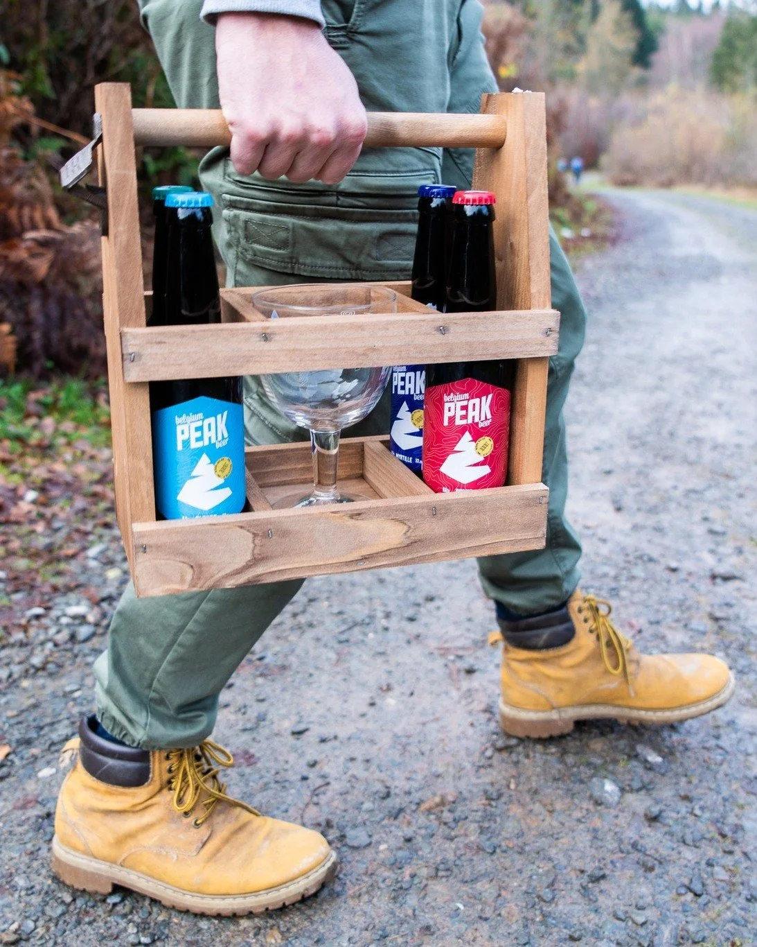 Plus qu'un mois avant No&euml;l ... 🕑🎄🎅
Et on a pour vous des id&eacute;es cadeaux qui tapent dans le mille 🎁
Des coffrets d&eacute;gustation pour les amoureux de la bi&egrave;re 🍺, des accessoires au sommet du style, et m&ecirc;me des bons cade