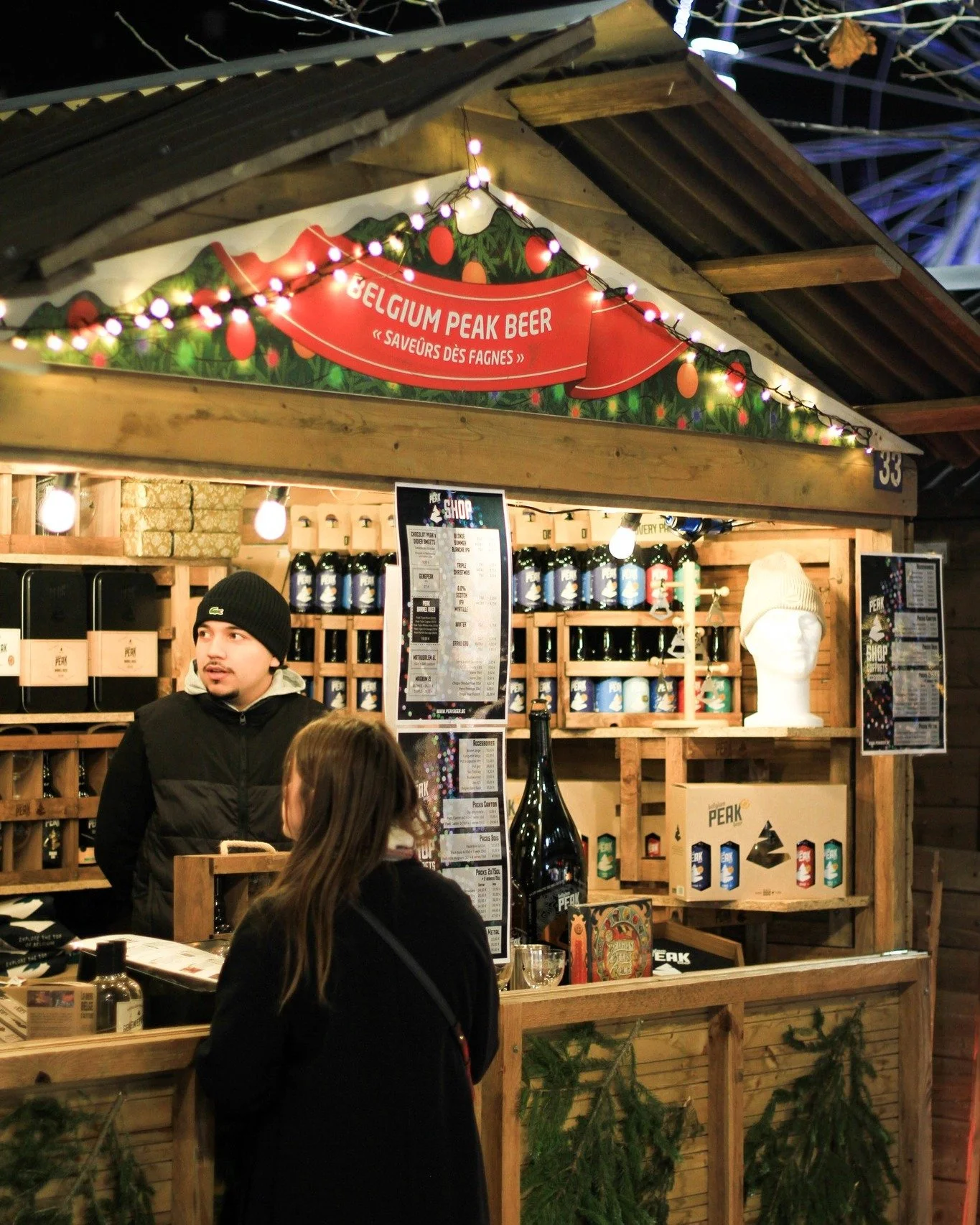 Il fait froid, les guirlandes scintillent&hellip; et sur le @villagedenoelofficiel, &ccedil;a sent d&eacute;j&agrave; bon le houblon et la magie de No&euml;l 🎄🍺

Retrouvez-nous tout le mois au chalet n&deg;32 (en face du NewYorker), place Saint-Lam