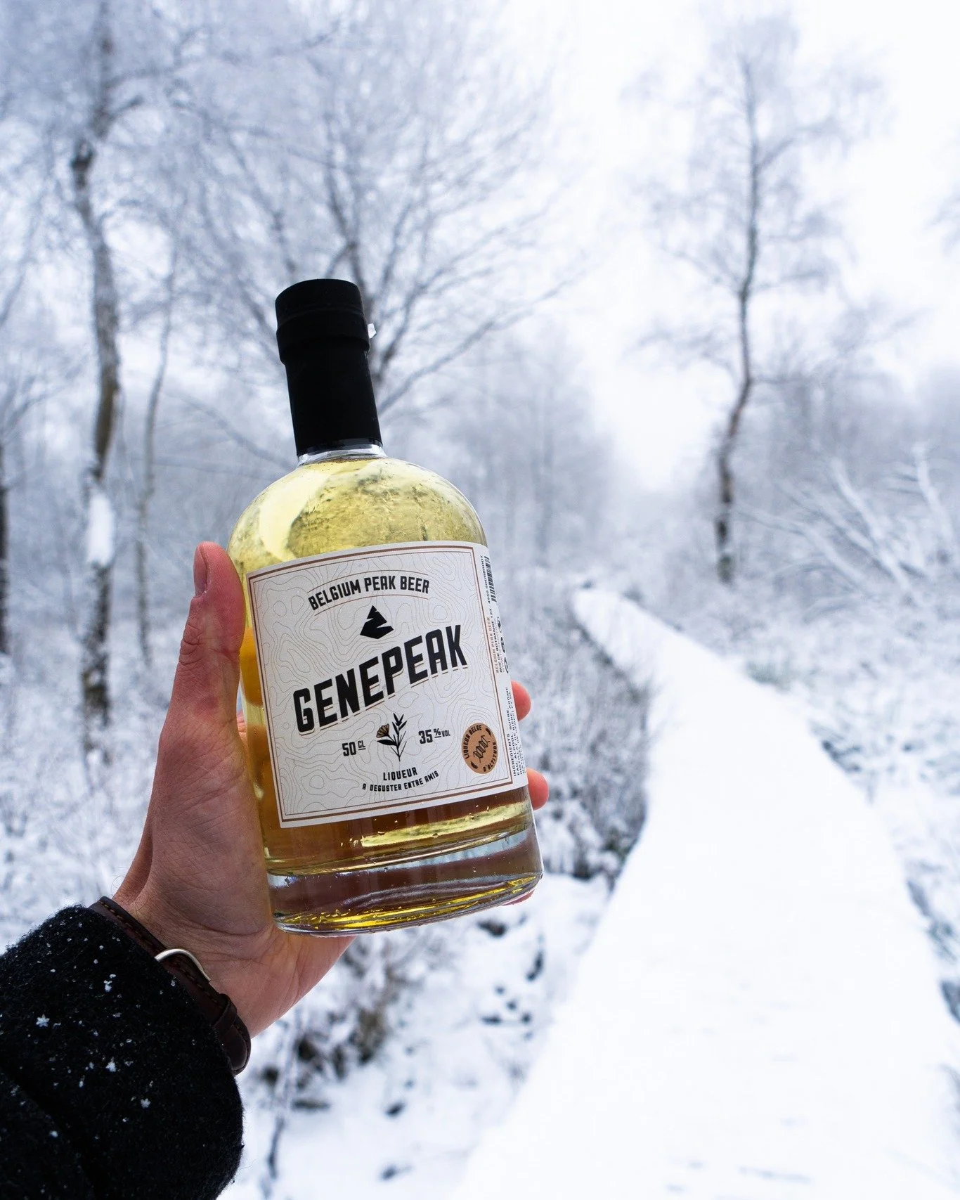 Notre GENEPEAK... Liqueur d'altitude &agrave; savourer glac&eacute;e ⛰️❄️🤍
