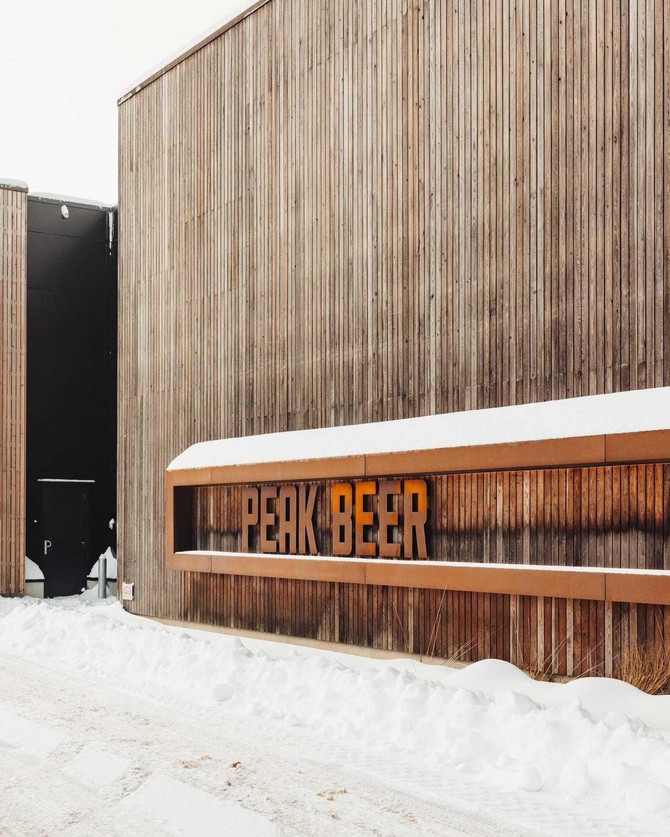 Les Fagnes sous la neige&hellip; la m&eacute;t&eacute;o parfaite pour une balade ! ⛰️❄️
Un bon bol d&rsquo;air frais, des paysages blancs&hellip; et une Peak bien m&eacute;rit&eacute;e &agrave; l&rsquo;arriv&eacute;e 🍻