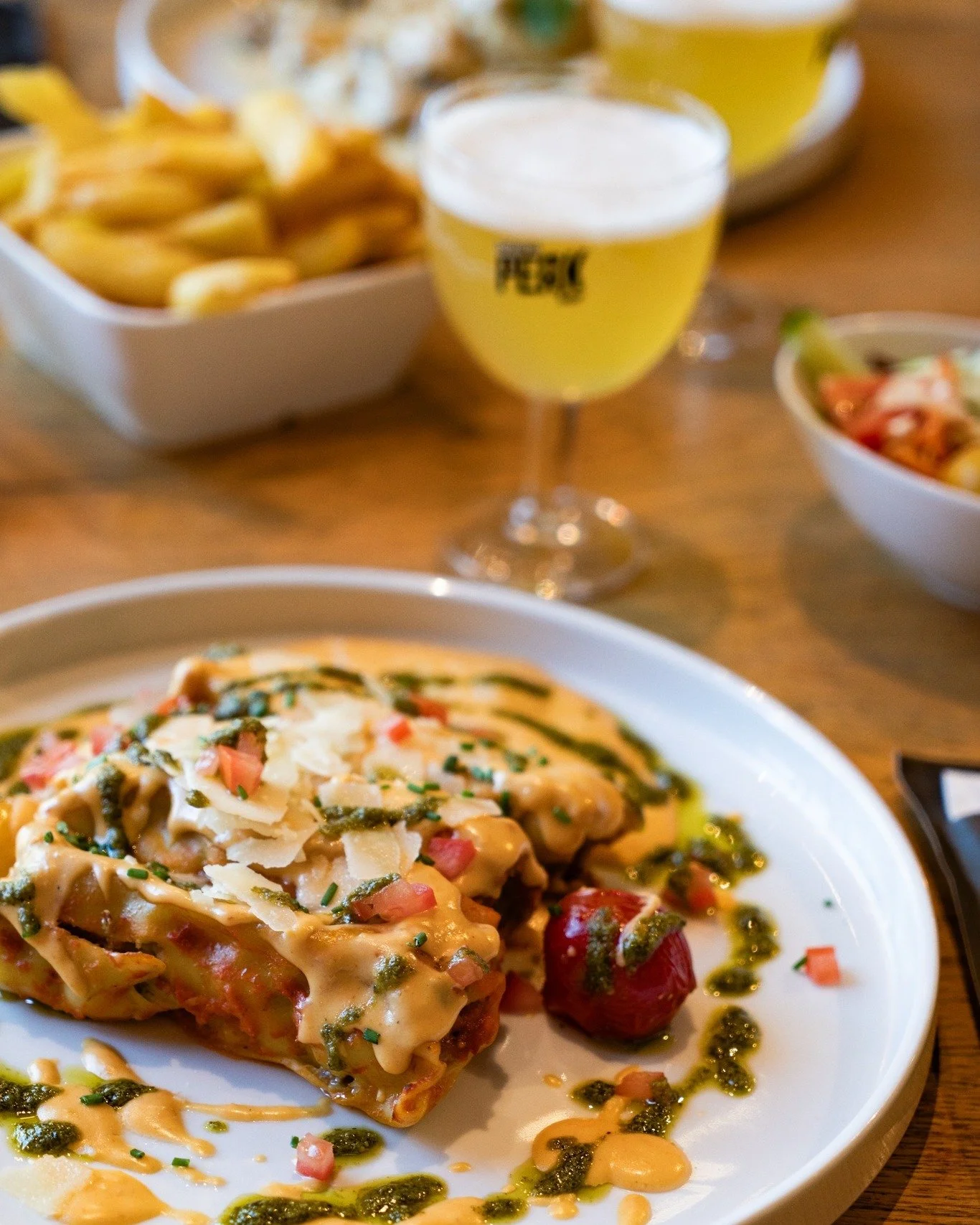 Des plats locaux et de saison pour accompagner nos Peak 😍

Consultez nos recommandations de Beer Pairing sur notre site web 😋
