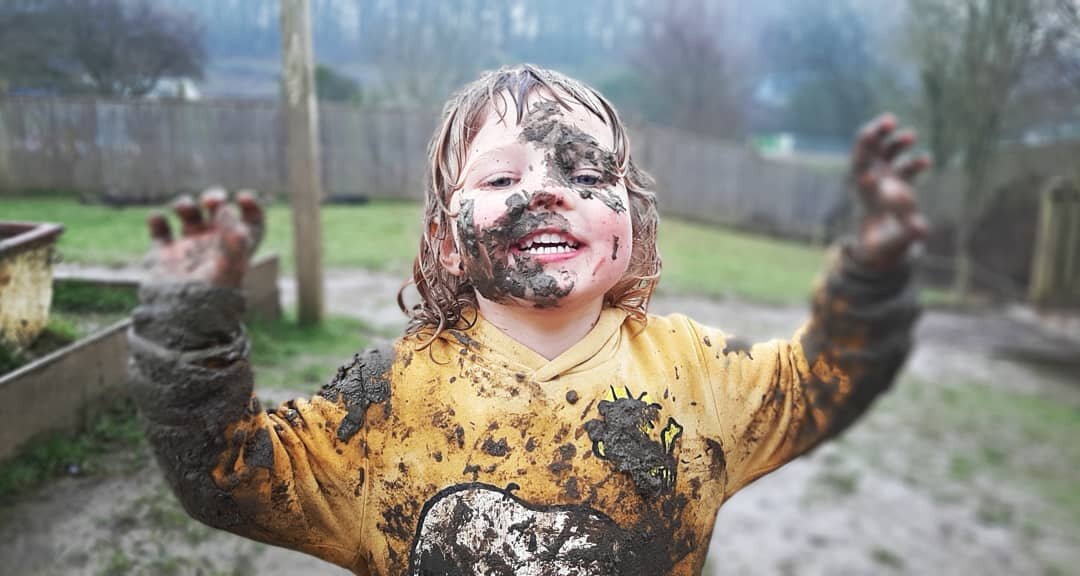 &quot;The best classroom and the richest cupboard is roofed only by the sky&quot; - Margaret McMillan 🌳

Muddy days are the best days! 💚

#everydayextraordinary #mudplay #nature #thegreatoutdoors