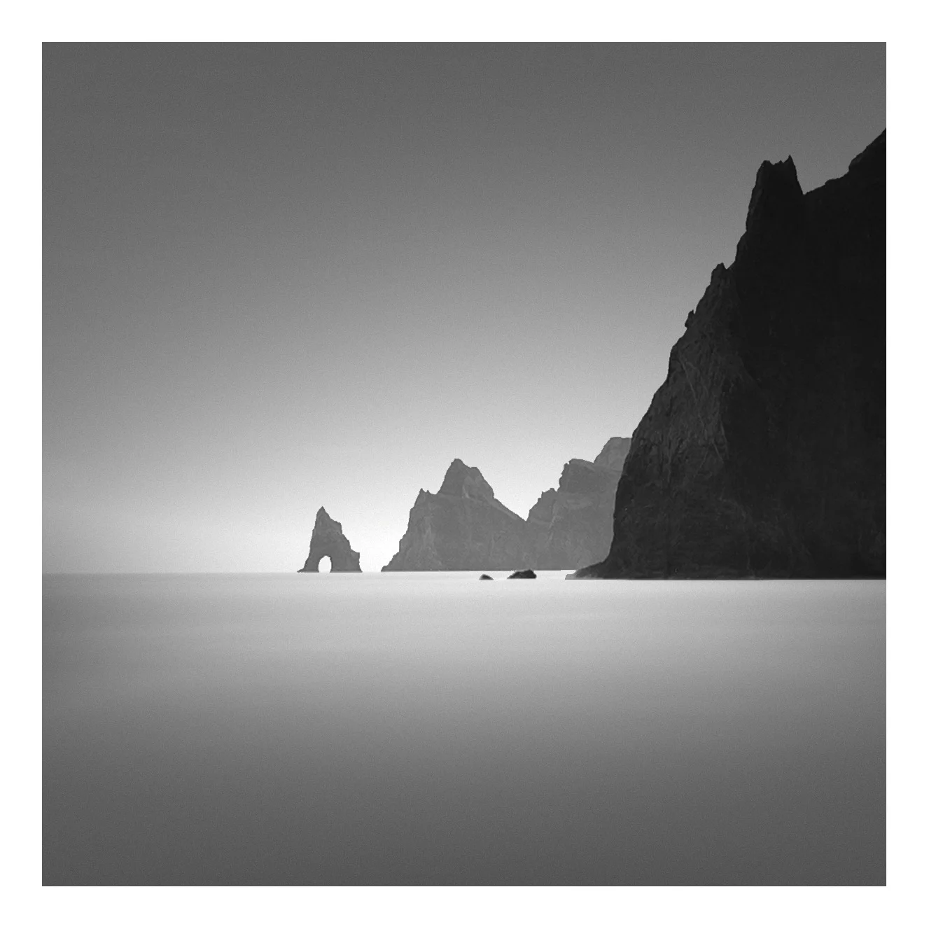 _ALI3305 madeira ring rock in far 3.jpg