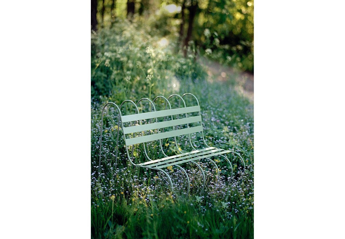 PressImage_Gardener'sSofa_low_white.jpg