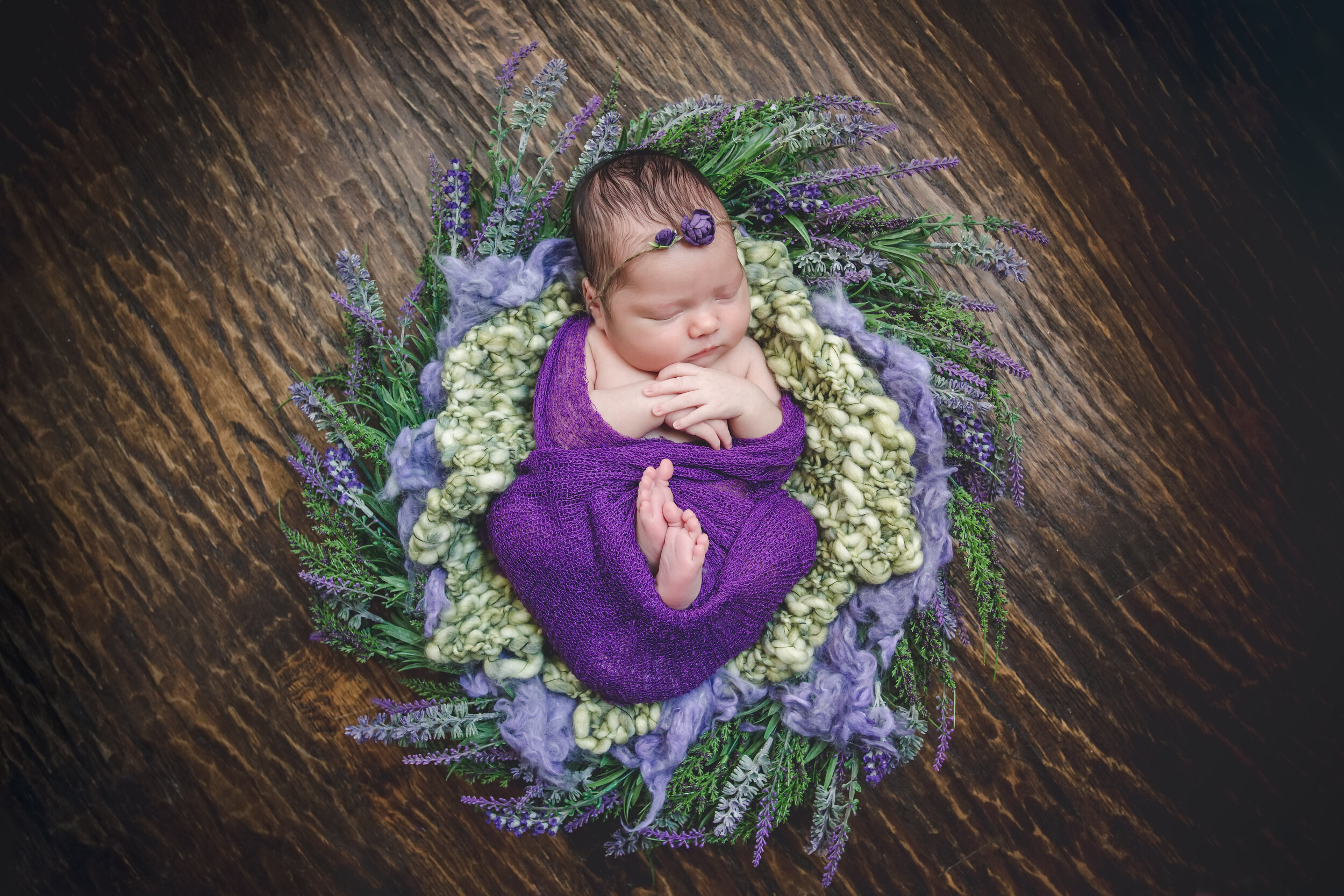 newborn-posed-lewisville