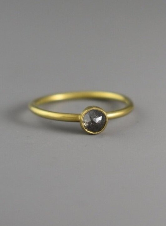 Salt and Pepper Diamond Ring, 18k gold