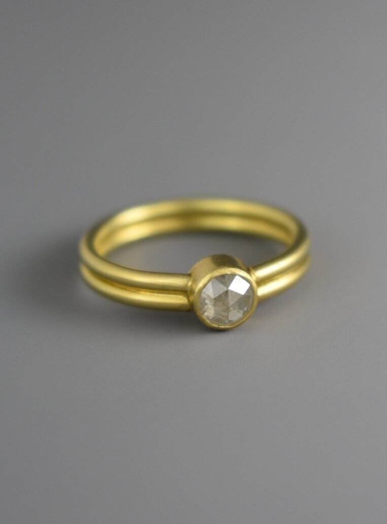 Icy Diamond Ring, 18k gold