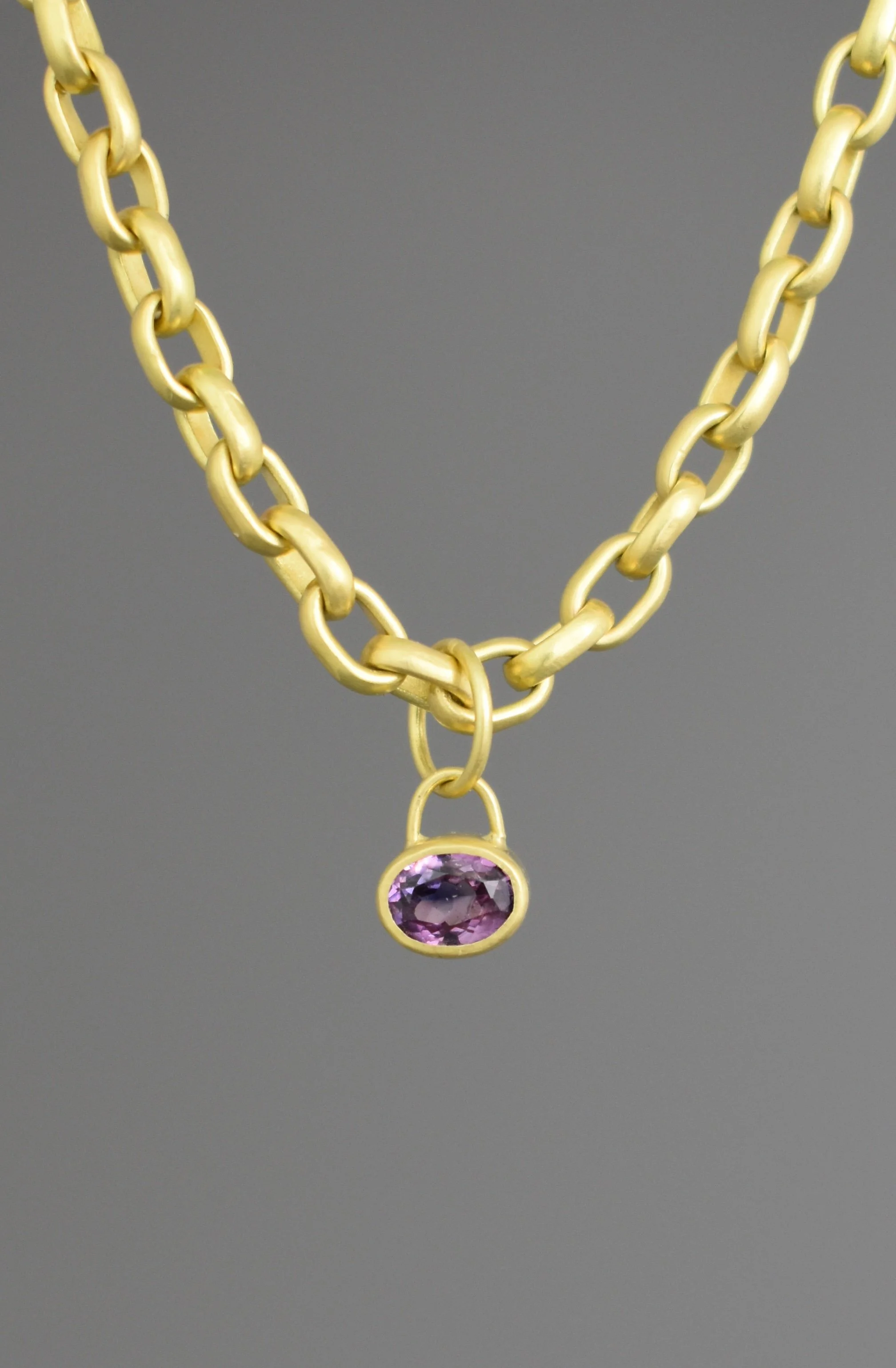 Purple-Blue Bi-color Sapphire Pendant, 18k gold