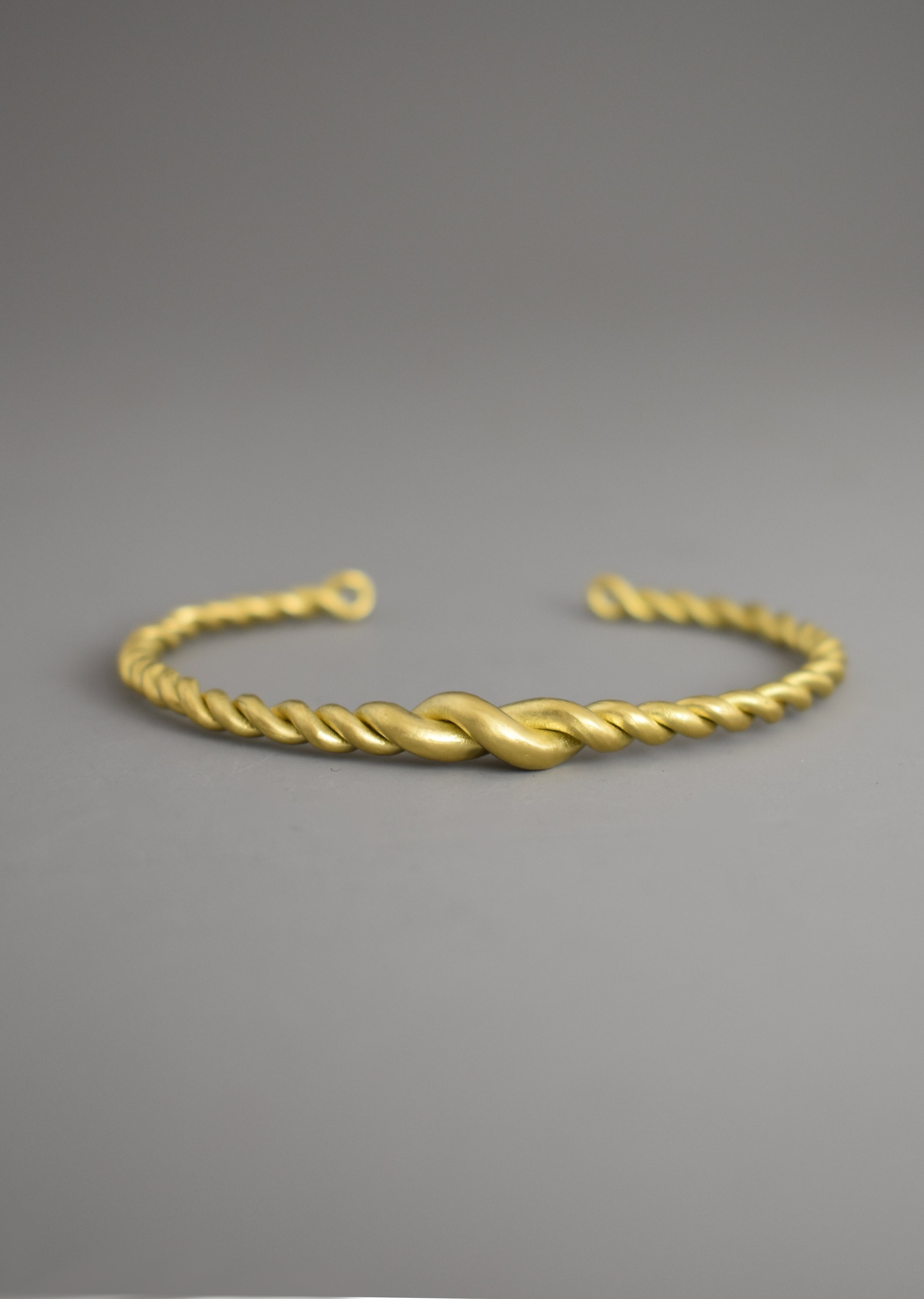 Hoen Cuff, 18k gold