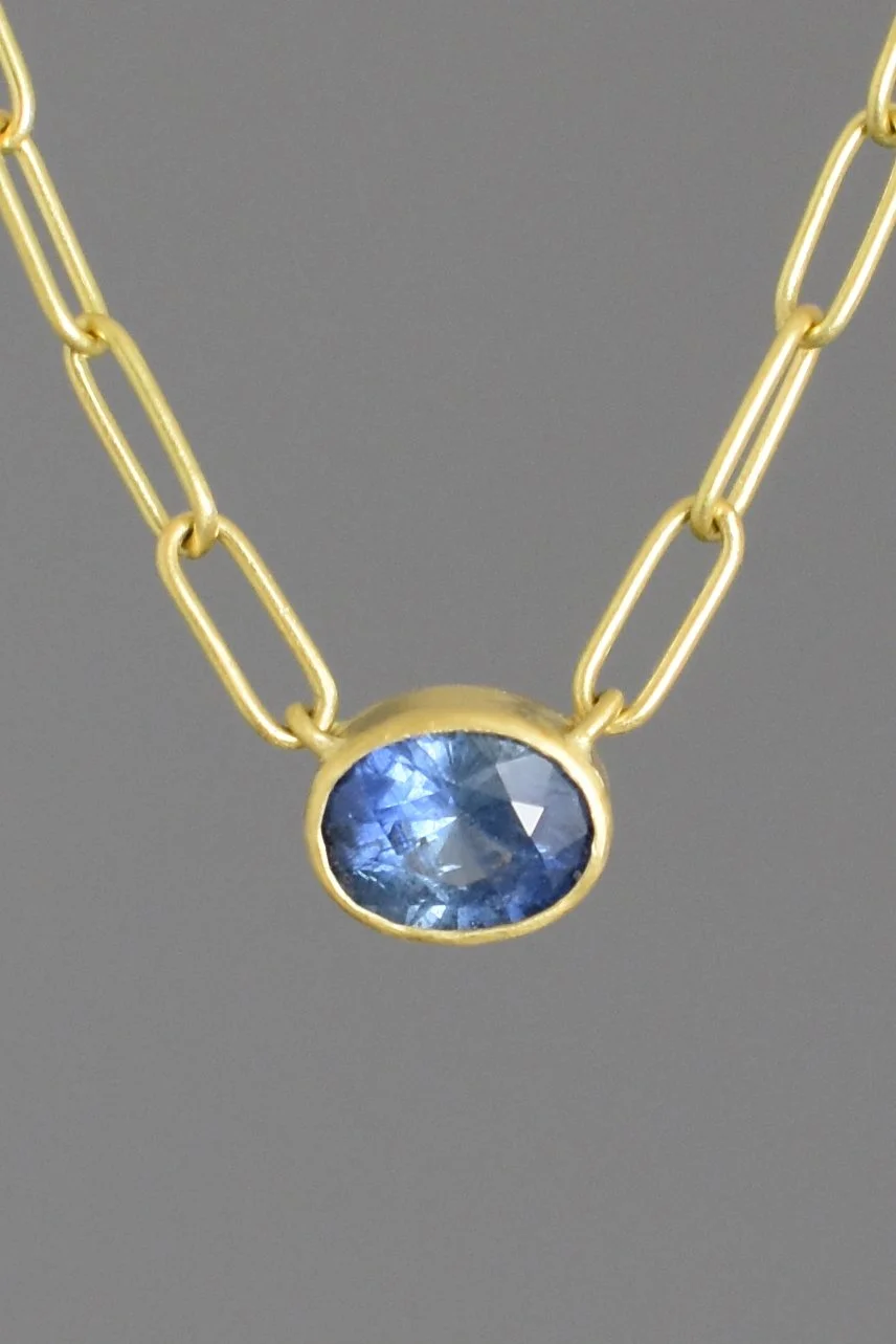 sapphireovalnecklace zoom.JPG
