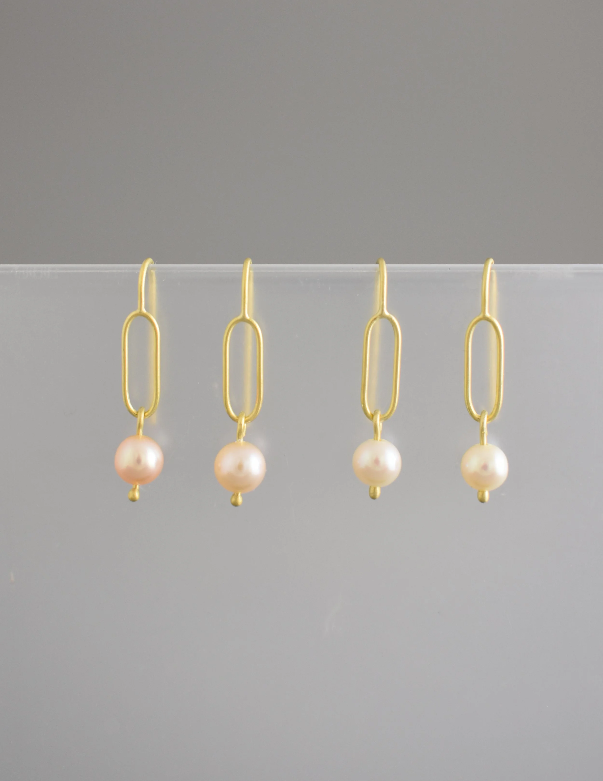 earrings pearl.JPG